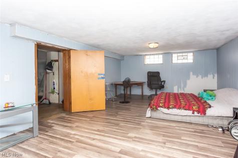 10252 Greenheath Drive Parma Heights OH 44130
