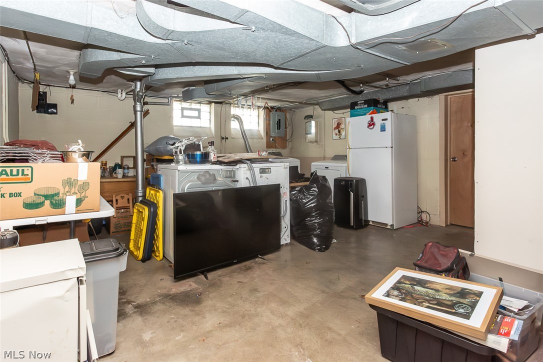 10252 Greenheath Drive Parma Heights OH 44130