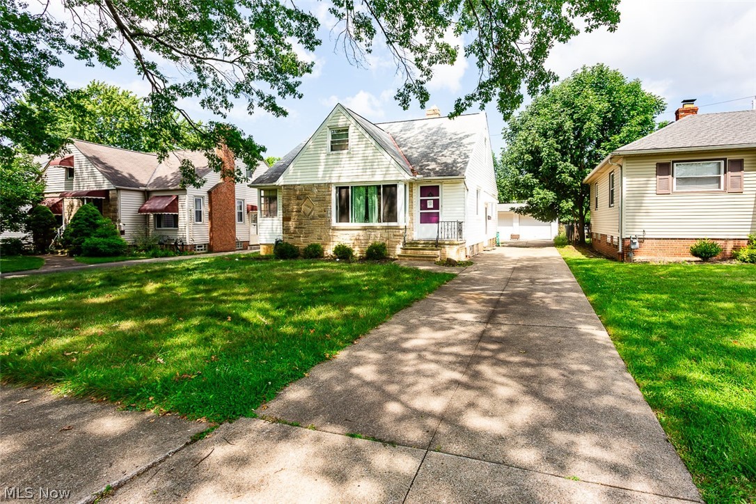 10252 Greenheath Drive Parma Heights OH 44130