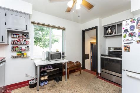10252 Greenheath Drive Parma Heights OH 44130