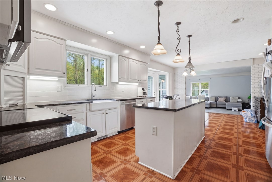 13125 Pearl Road Chardon OH 44024