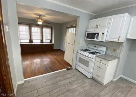 493 Rentschler Street Akron OH 44304