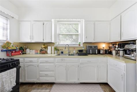 3497 W 129th Street Cleveland OH 44111