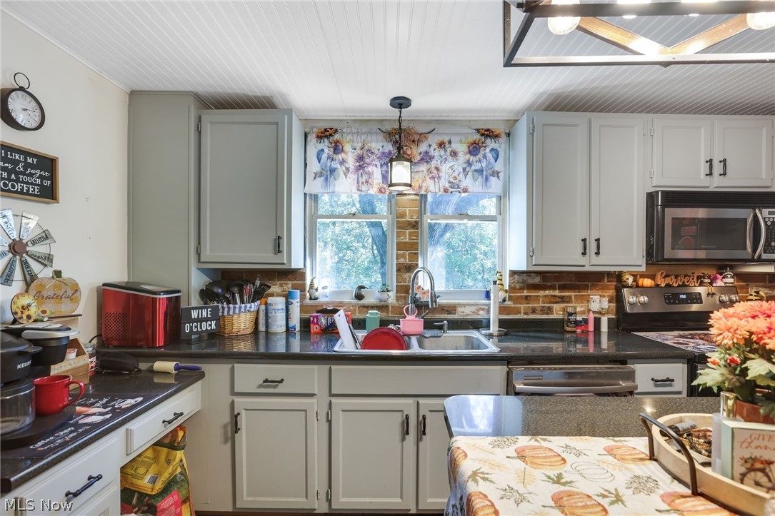 7370 Pinecrest Drive Zanesville OH 43701