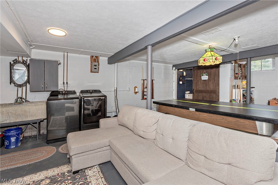 2526 Harris Road Broadview Heights OH 44147
