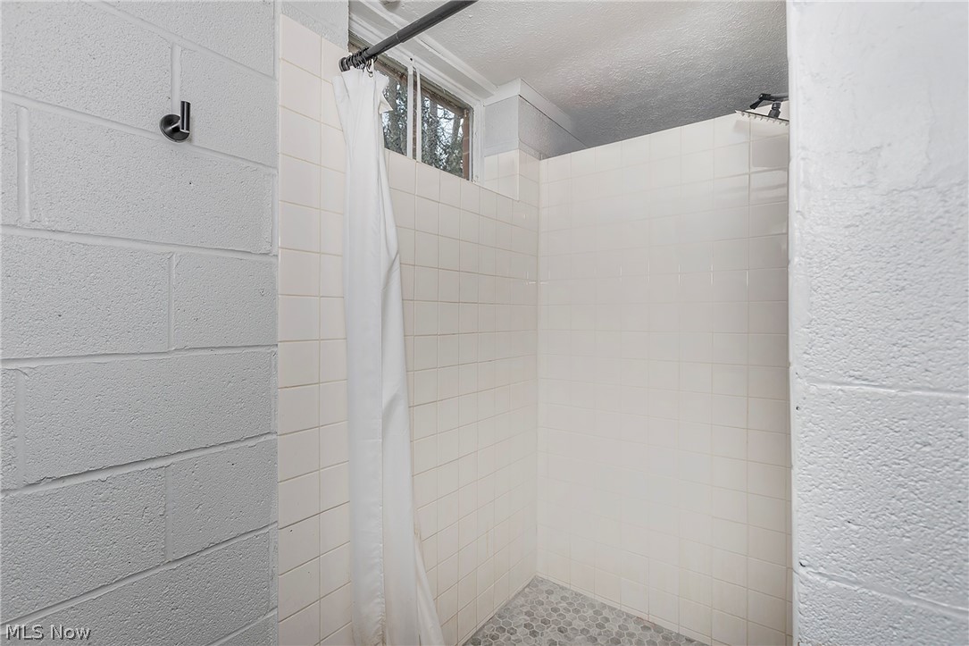 2526 Harris Road Broadview Heights OH 44147