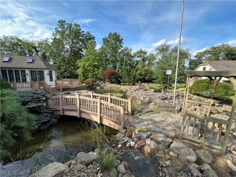 5971 Spangler Drive New Franklin OH 44216