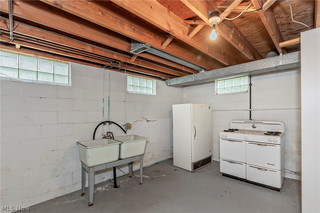 1987 Burlington Road Akron OH 44313