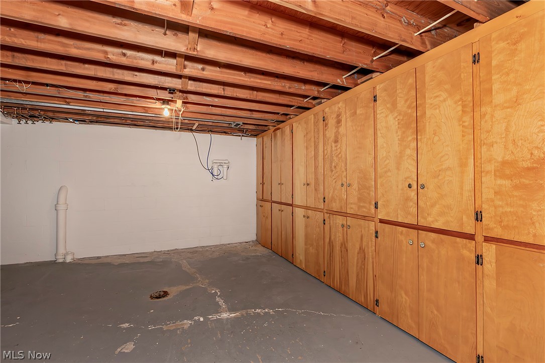 1987 Burlington Road Akron OH 44313