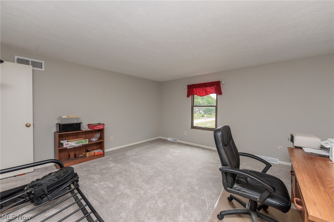 20757 Parkwood Lane Strongsville OH 44136
