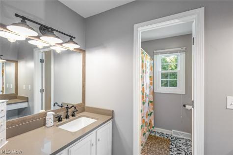 36185 Falcon Crest Avenue Avon OH 44011