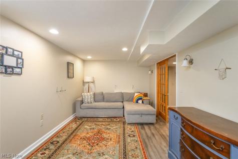 36185 Falcon Crest Avenue Avon OH 44011