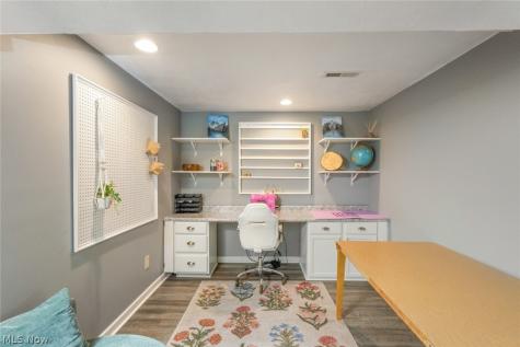 36185 Falcon Crest Avenue Avon OH 44011