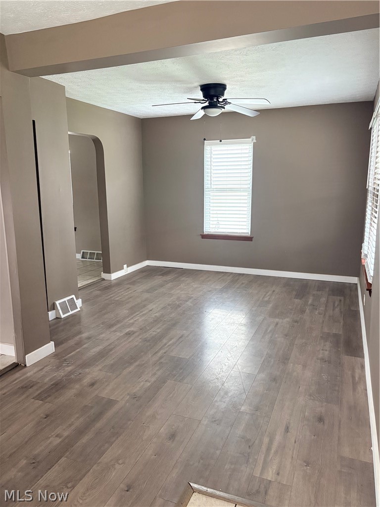 196 Elm Street Struthers OH 44471