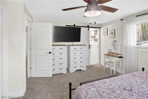 26 Sandy Hill Road Sagamore Hills OH 44067