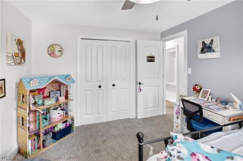 26 Sandy Hill Road Sagamore Hills OH 44067