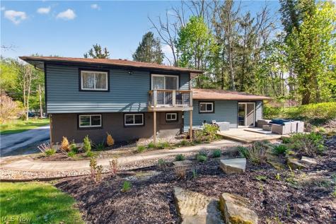 26 Sandy Hill Road Sagamore Hills OH 44067