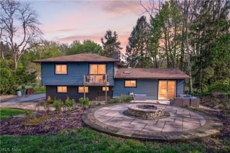 26 Sandy Hill Road Sagamore Hills OH 44067