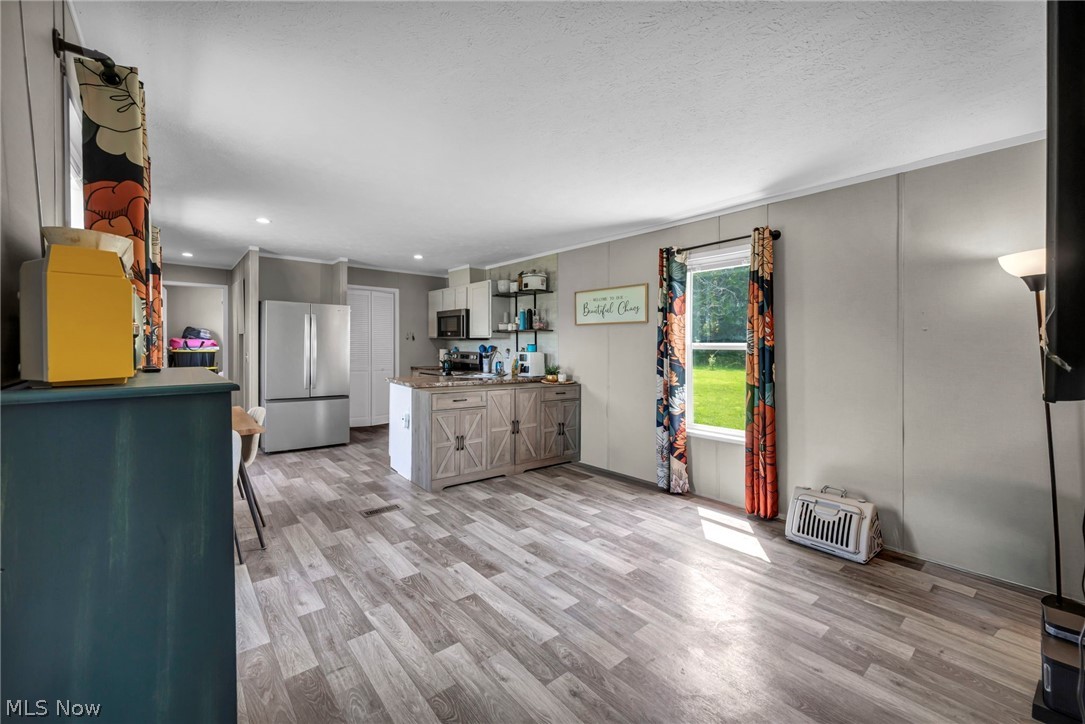 10564 S Duck Creek Road Salem OH 44460