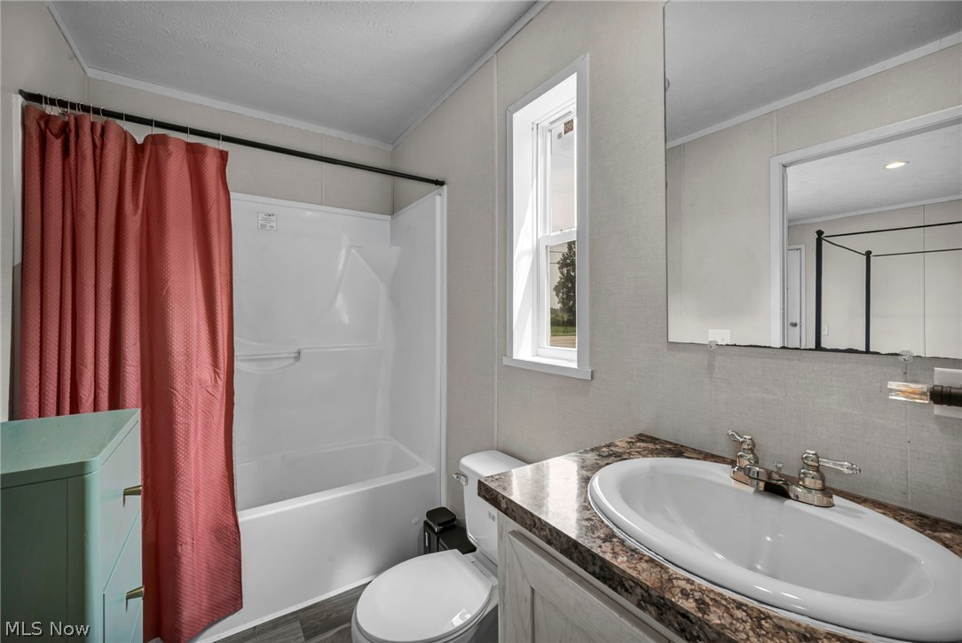 10564 S Duck Creek Road Salem OH 44460