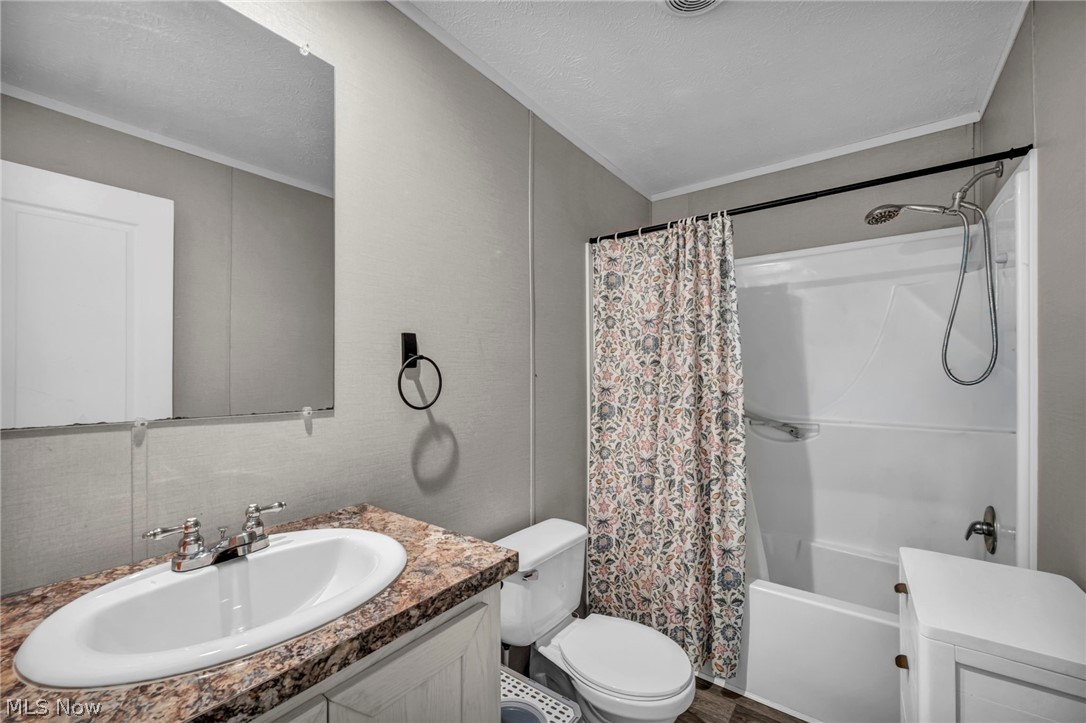 10564 S Duck Creek Road Salem OH 44460
