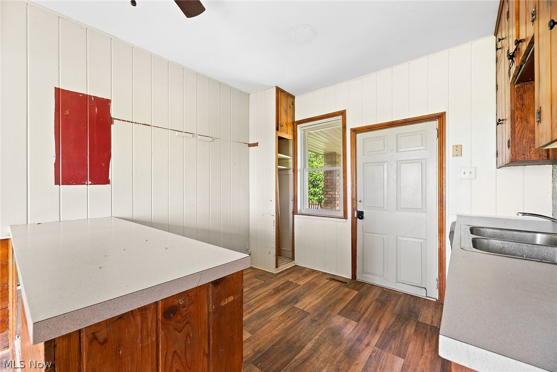 16560 Lisbon Street SE Minerva OH 44657