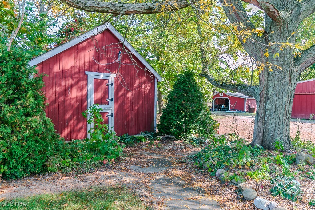 12888 Leroy Center Road Leroy OH 44077