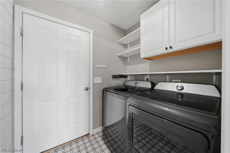 9264 Wellspring Avenue NW North Canton OH 44720