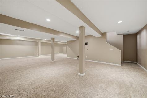 9264 Wellspring Avenue NW North Canton OH 44720