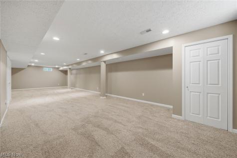 9264 Wellspring Avenue NW North Canton OH 44720