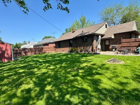 1123 Bell Avenue Elyria OH 44035