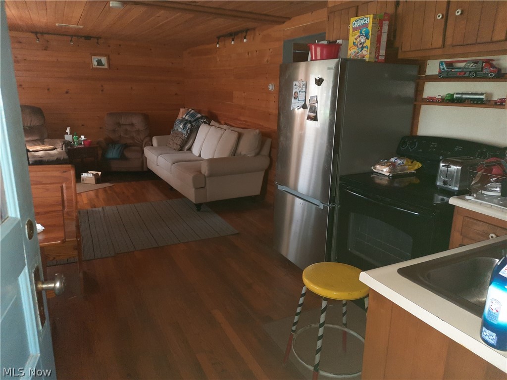 6986 Pymatuning Lake Road Andover OH 44003