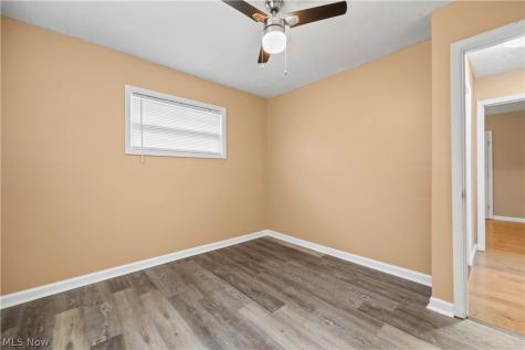 547 Willow Park Road Elyria OH 44035