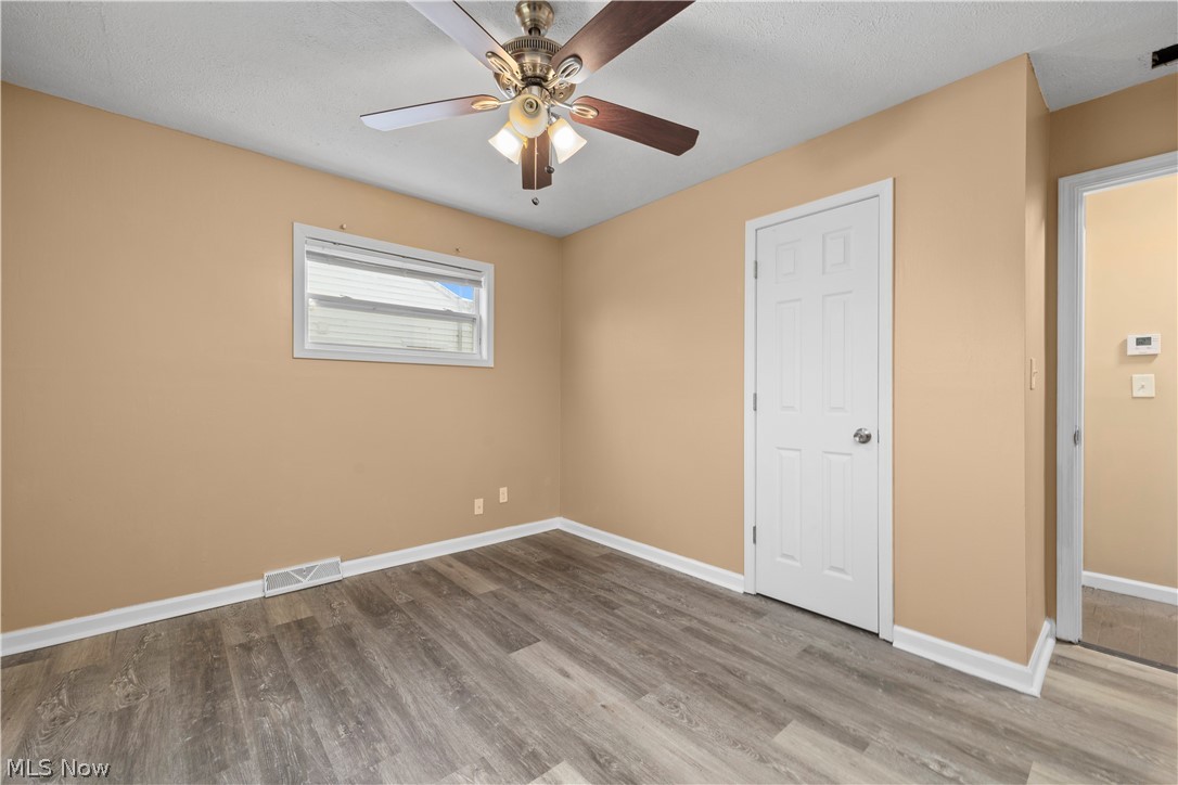 547 Willow Park Road Elyria OH 44035