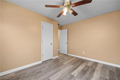 547 Willow Park Road Elyria OH 44035