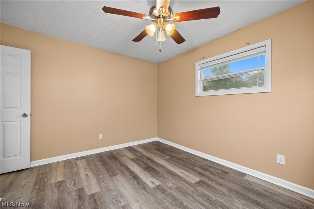 547 Willow Park Road Elyria OH 44035