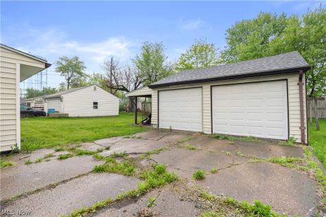547 Willow Park Road Elyria OH 44035