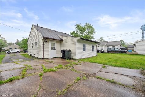 547 Willow Park Road Elyria OH 44035