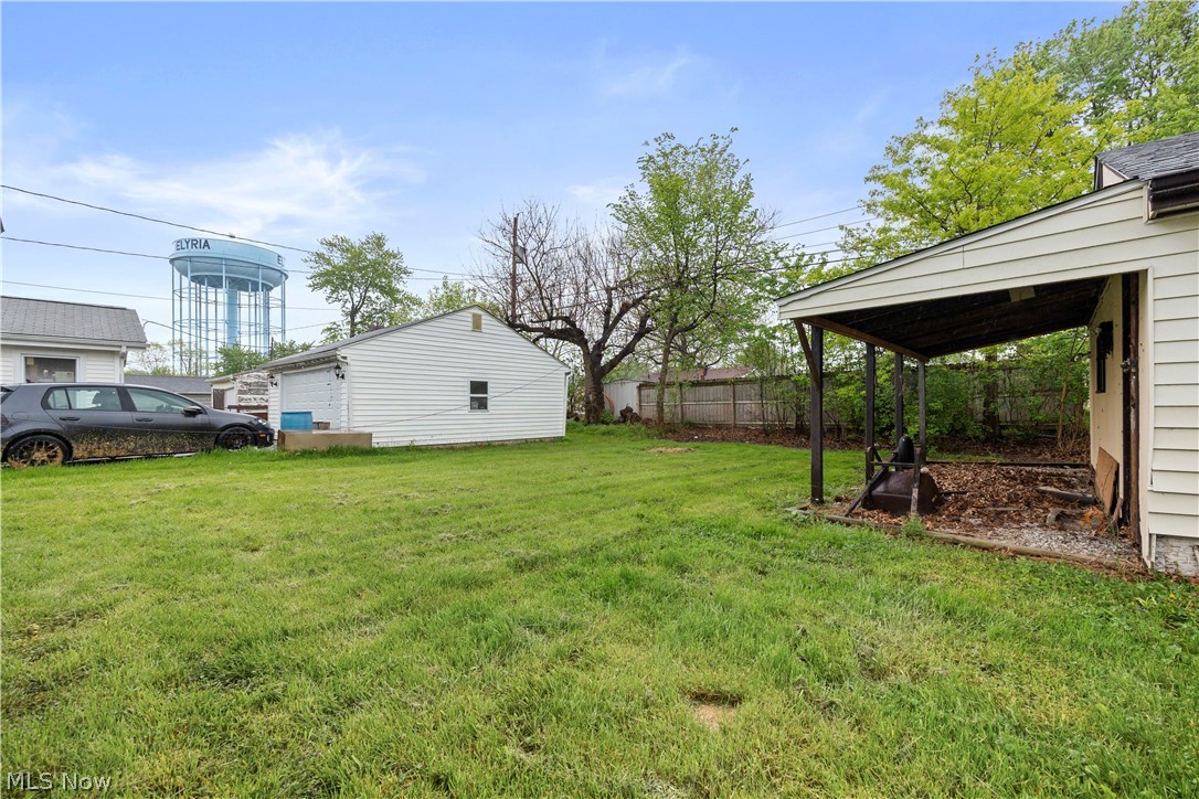 547 Willow Park Road Elyria OH 44035