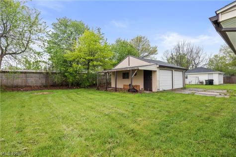 547 Willow Park Road Elyria OH 44035