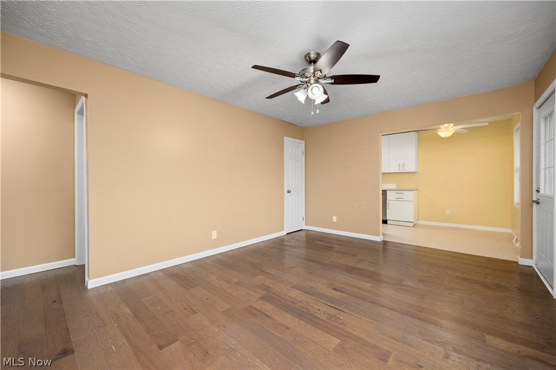 547 Willow Park Road Elyria OH 44035