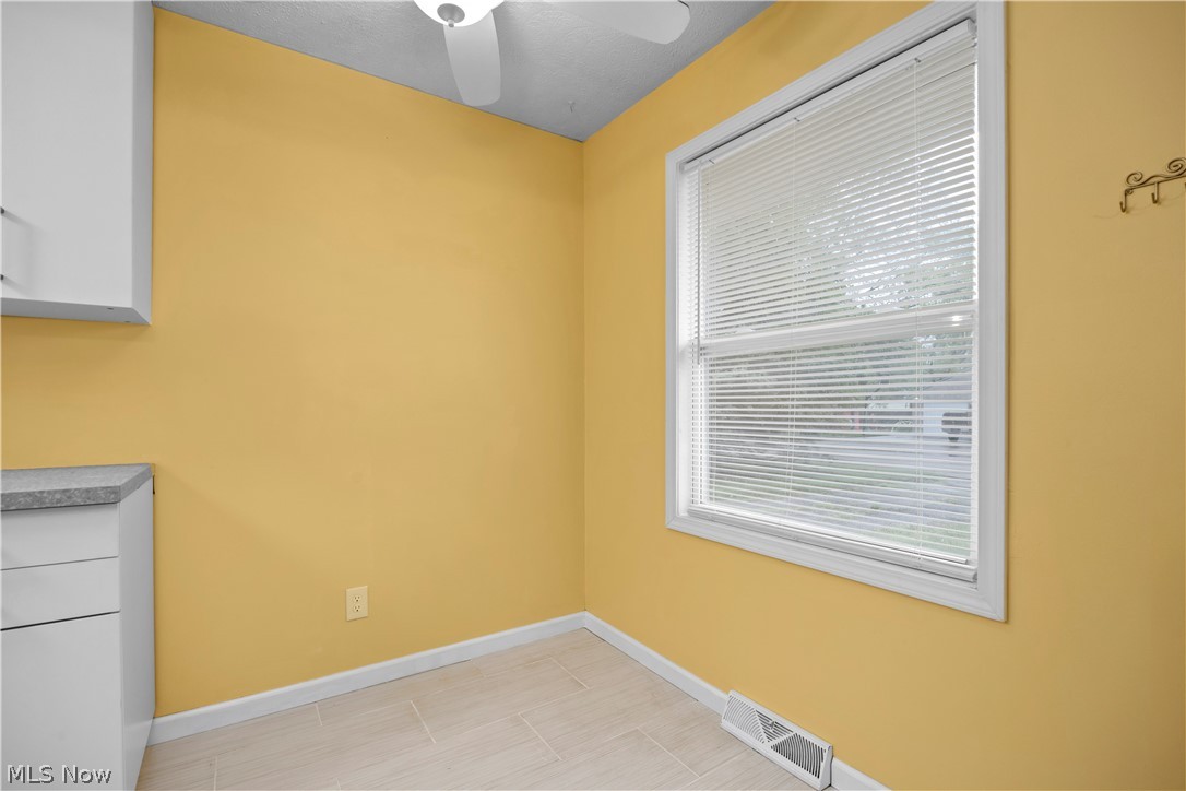 547 Willow Park Road Elyria OH 44035