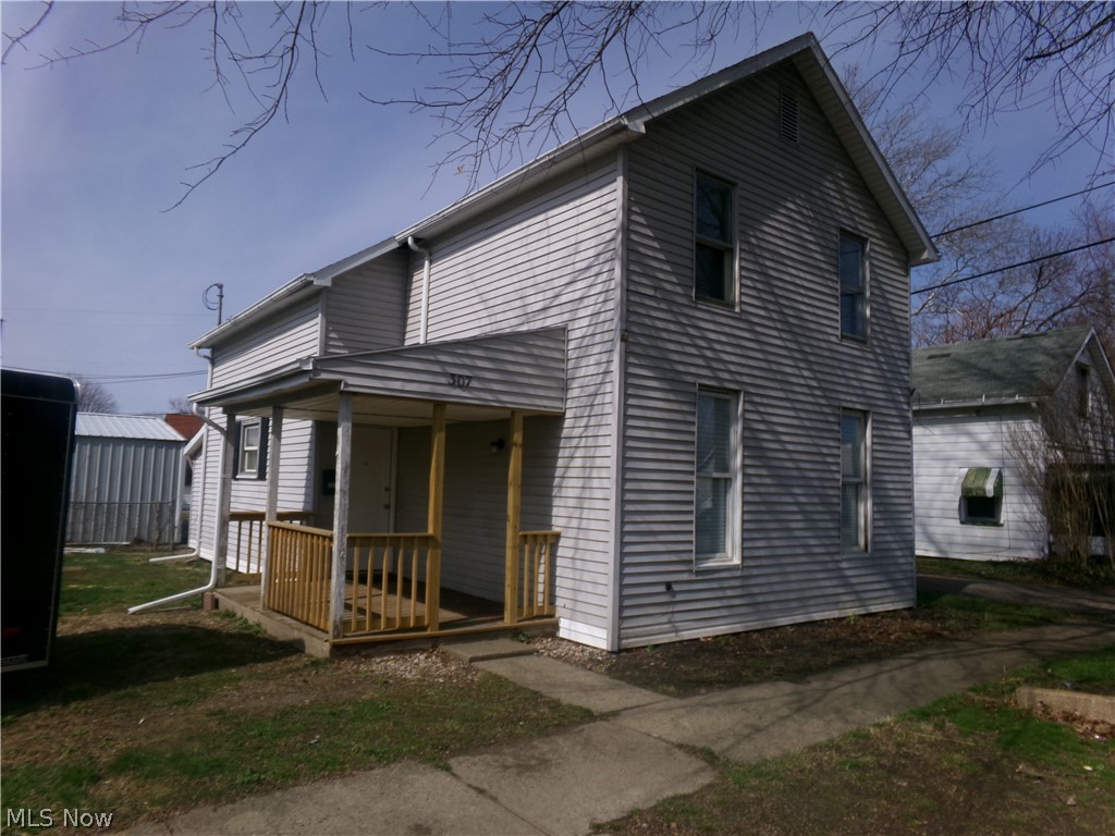 307 N 12th Street Coshocton OH 43812