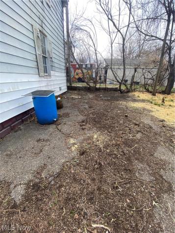 7131 Park Avenue Cleveland OH 44105
