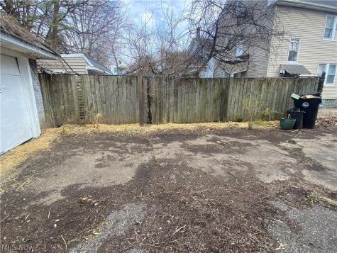 7131 Park Avenue Cleveland OH 44105