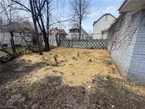 7131 Park Avenue Cleveland OH 44105
