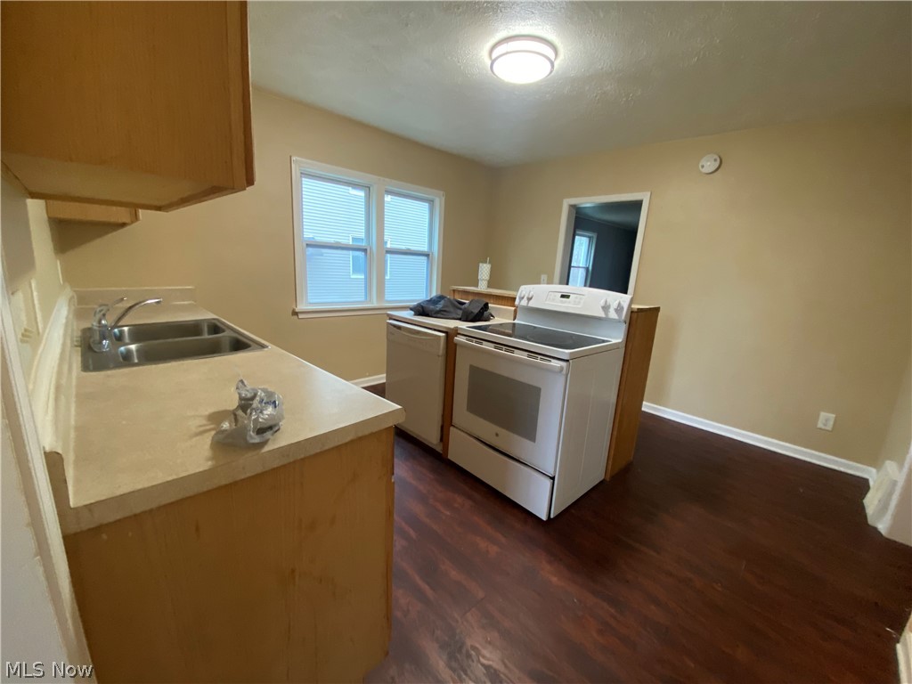 7131 Park Avenue Cleveland OH 44105