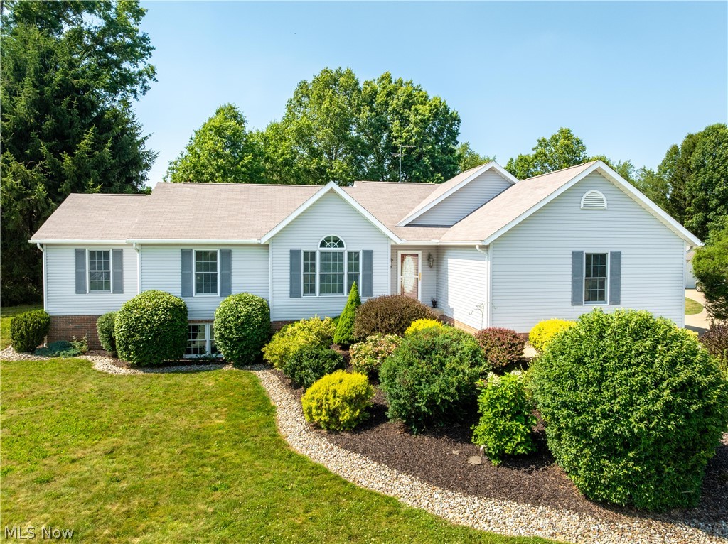 545 E Maple Street Hartville OH 44632