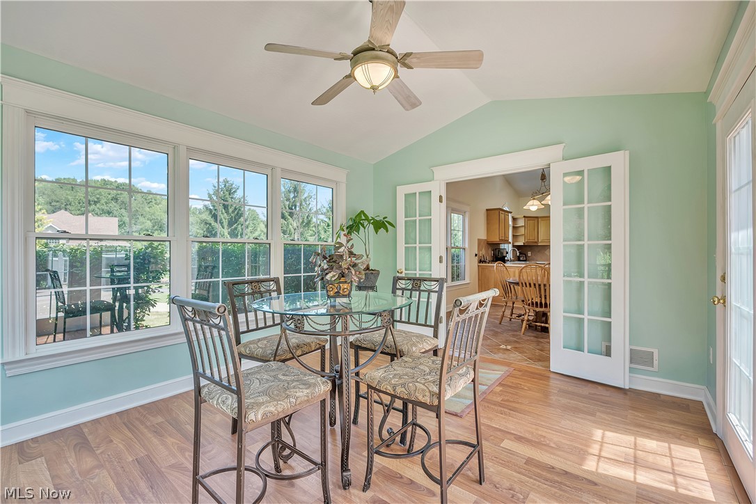 545 E Maple Street Hartville OH 44632