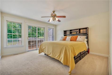 545 E Maple Street Hartville OH 44632